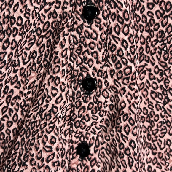 Urban Outfitters Millie Pink Leopard Print Button Front Mini Skirt Size Medium - Picture 3 of 8